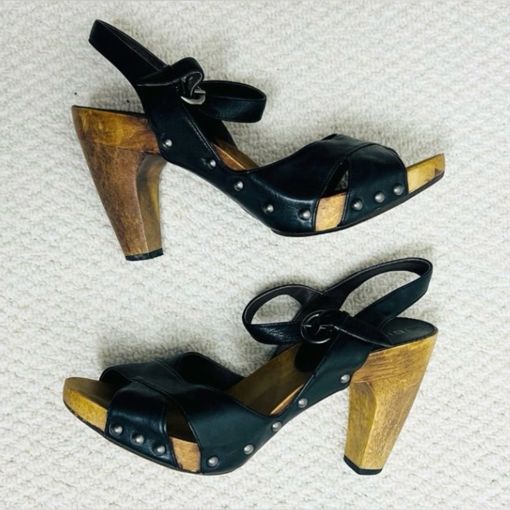 2/$30 Anthropologie Biviel Leather Heels Size 39